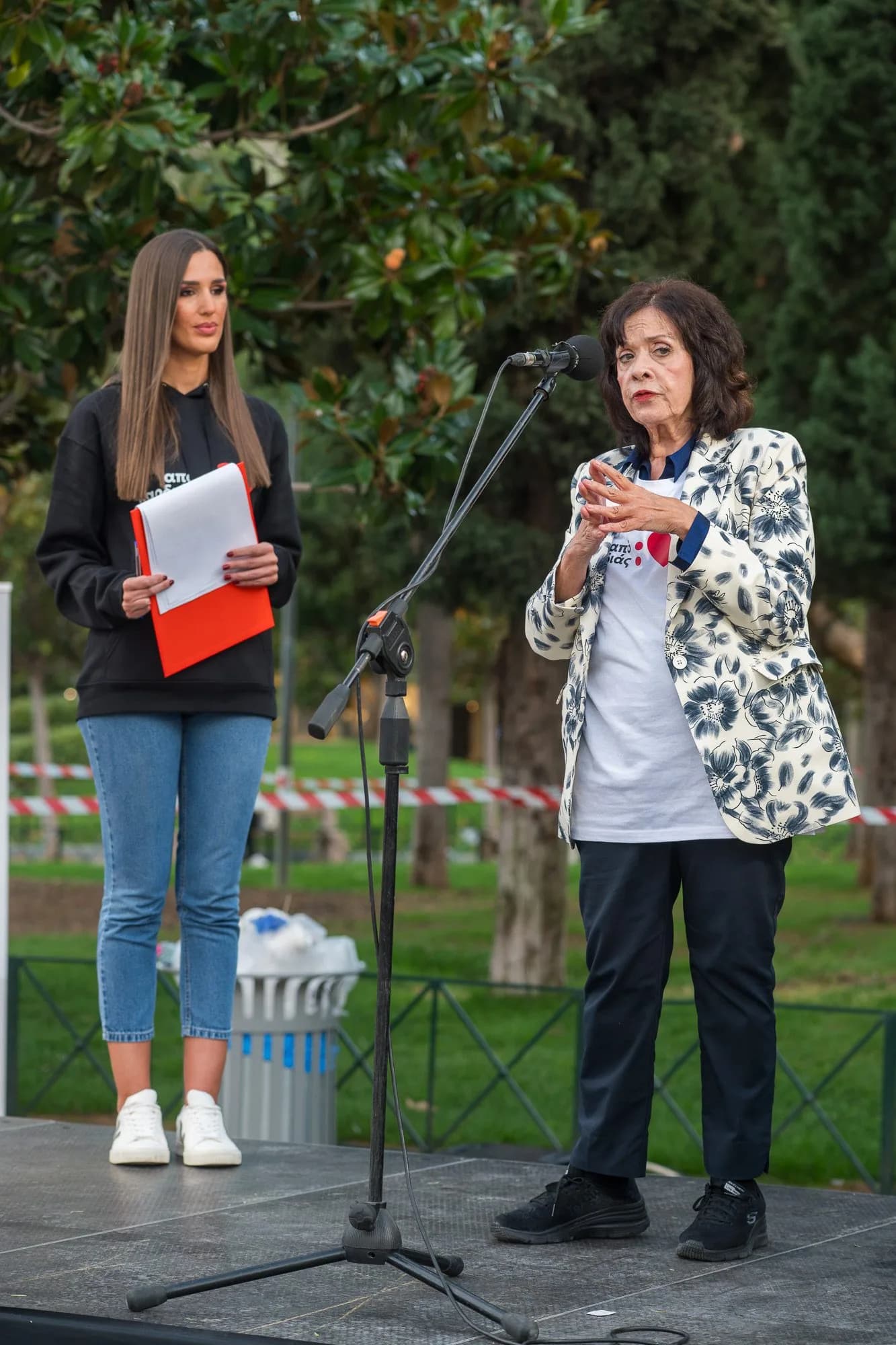 Ομιλία στη σκηνή της εκδήλωσης.